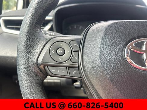 Used 2025 Toyota Corolla LE FWD image 10
