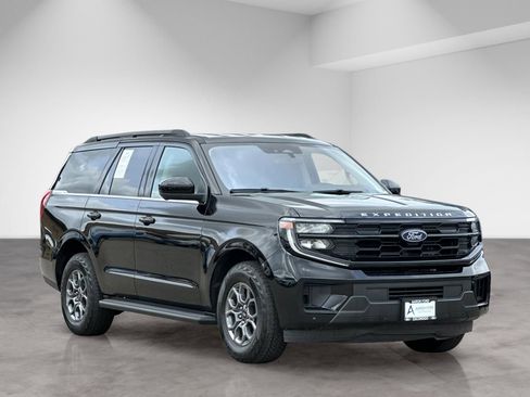 Used 2025 Ford Expedition Active AWD/4WD image 8