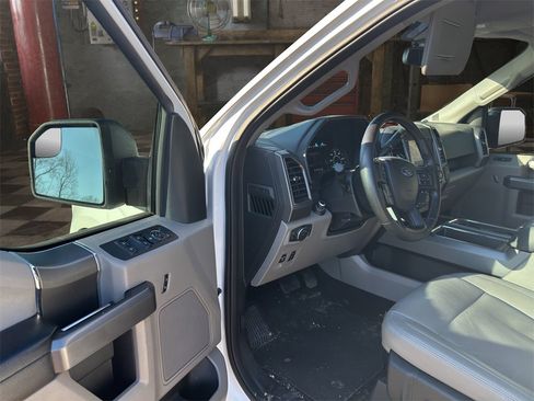 Certified 2019 Ford F150 XLT w/ Equipment Group 302A Luxury image 43