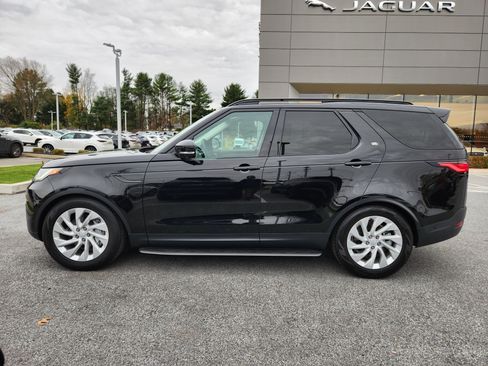 Certified 2024 Land Rover Discovery S image 5