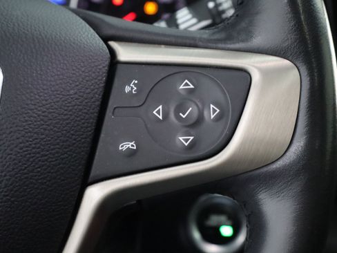 Used 2019 GMC Terrain Denali w/ Advanced Safety Package image 17