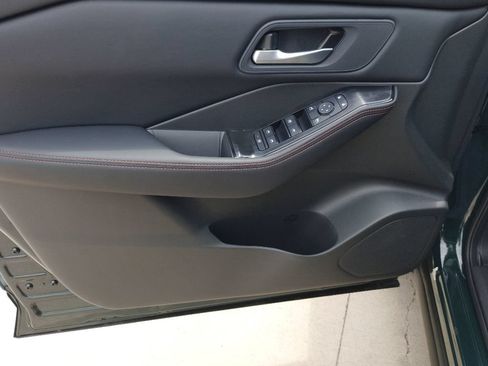 New 2026 Nissan Rogue SV AWD/4WD image 14