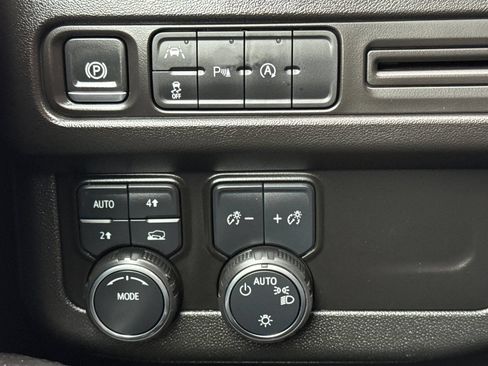 Used 2024 Chevrolet Tahoe LT AWD/4WD image 42
