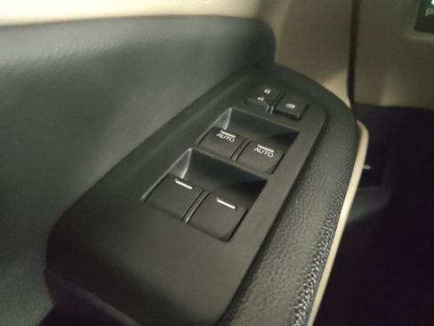 Used 2016 Honda Pilot Touring image 27