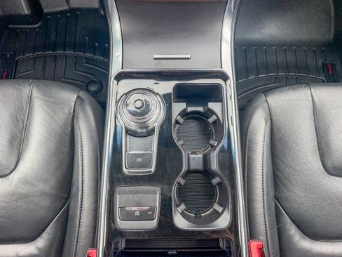 Used 2019 Ford Edge Titanium AWD/4WD image 13