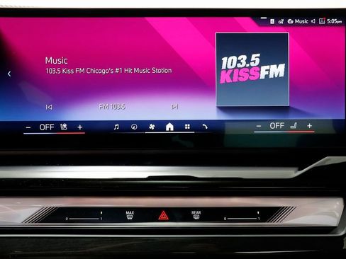 Used 2025 BMW i5 xDrive40 w/ Premium Package image 10