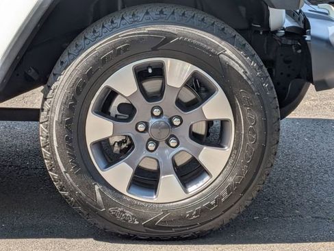 Certified 2021 Jeep Wrangler Unlimited Sahara AWD/4WD image 31