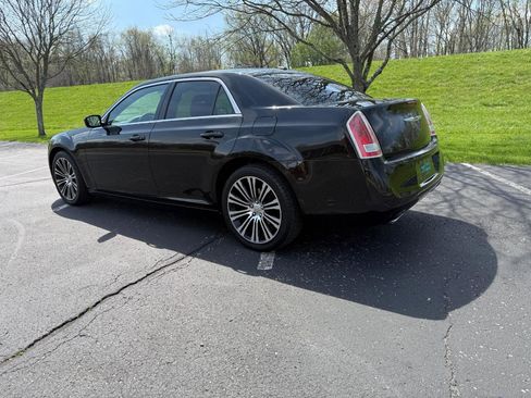Used 2012 Chrysler 300 S w/ Luxury Group image 18