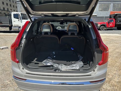 Certified 2024 Volvo XC90 B6 Plus w/ Protection Package Premier image 22