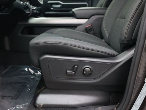 New 2026 RAM 1500 4x4 Crew Cab image 16