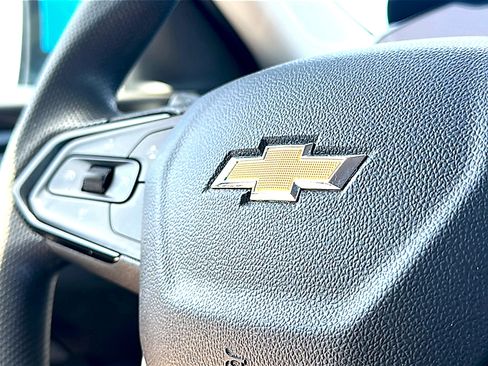 Used 2025 Chevrolet TrailBlazer LT FWD image 30