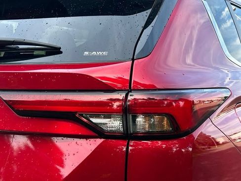 Used 2023 Mitsubishi Outlander 4WD Plug-In Hybrid image 11