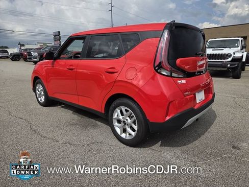 Used 2025 Kia Soul LX w/ LX Technology Package FWD image 11