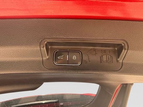 Used 2020 Ford Explorer Limited AWD/4WD image 20