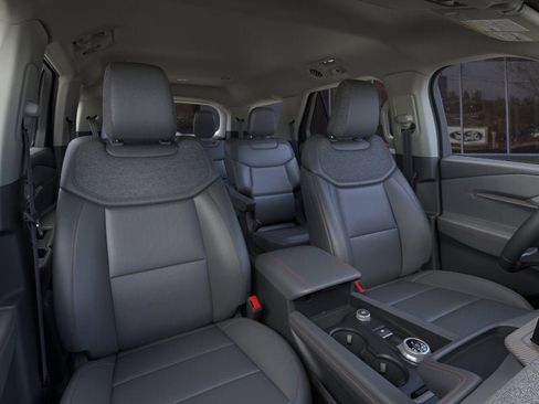 New 2025 Ford Explorer Active w/ Active Comfort Package image 10