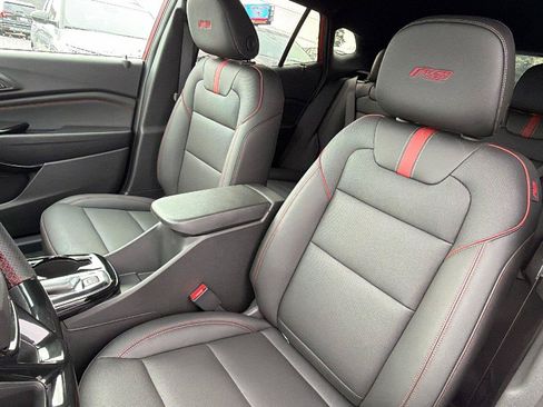 New 2026 Chevrolet Trax RS w/ Sunroof Package FWD image 5
