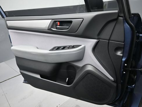 Used 2018 Subaru Outback 2.5i image 15