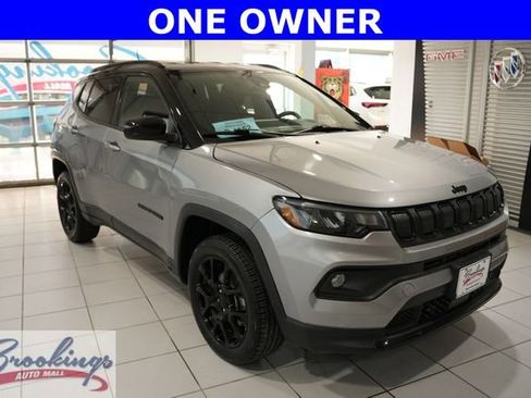 Used 2022 Jeep Compass Altitude image 1