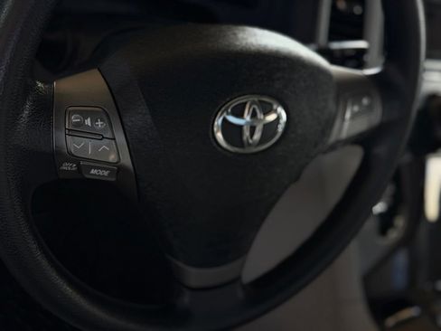 Used 2011 Toyota Venza AWD image 31