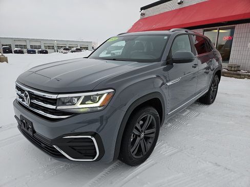 Used 2021 Volkswagen Atlas Cross Sport SE w/ Panoramic Sunroof Package image 8