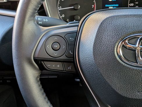 Certified 2025 Toyota Corolla SE w/ SE Package image 15