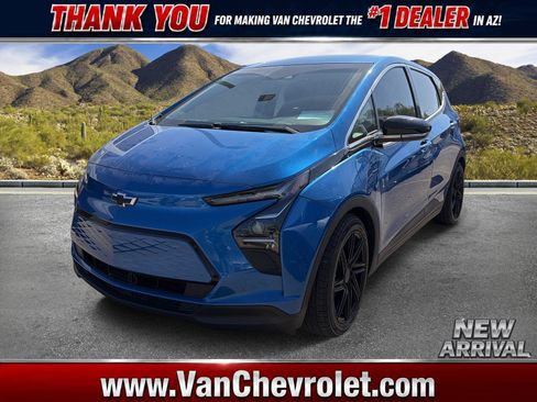 Used 2022 Chevrolet Bolt LT FWD image 1