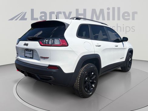 Used 2019 Jeep Cherokee Trailhawk w/ Comfort/Convenience Group AWD/4WD image 5