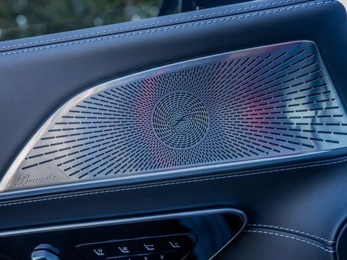 Used 2022 Mercedes-Benz SL 55 AMG 4MATIC image 17