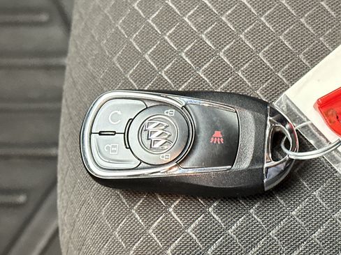 Used 2019 Buick Encore Preferred AWD/4WD image 34