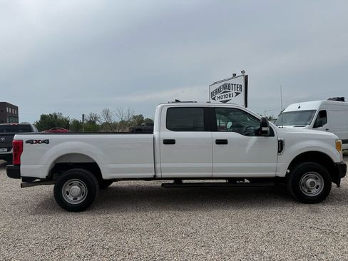Used 2017 Ford F250 XL w/ Power Equipment Group AWD/4WD image 12