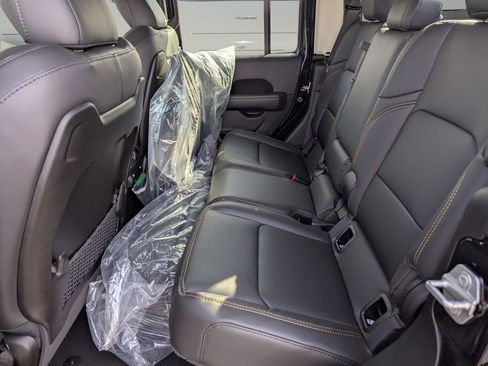 New 2026 Jeep Gladiator Sport image 8