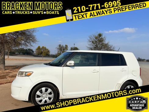 Used 2008 Scion xB image 1