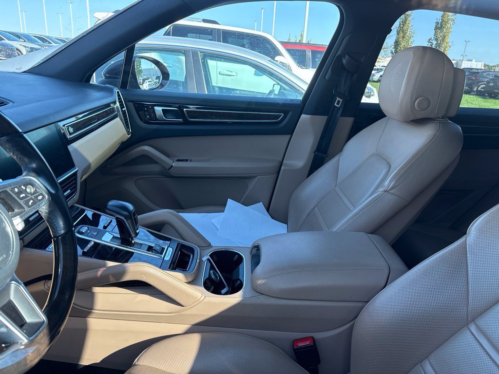 Used 2019 Porsche Cayenne AWD/4WD image 19
