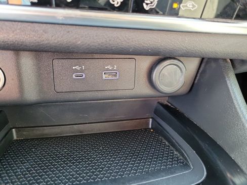 Used 2023 Nissan Rogue SV FWD image 31