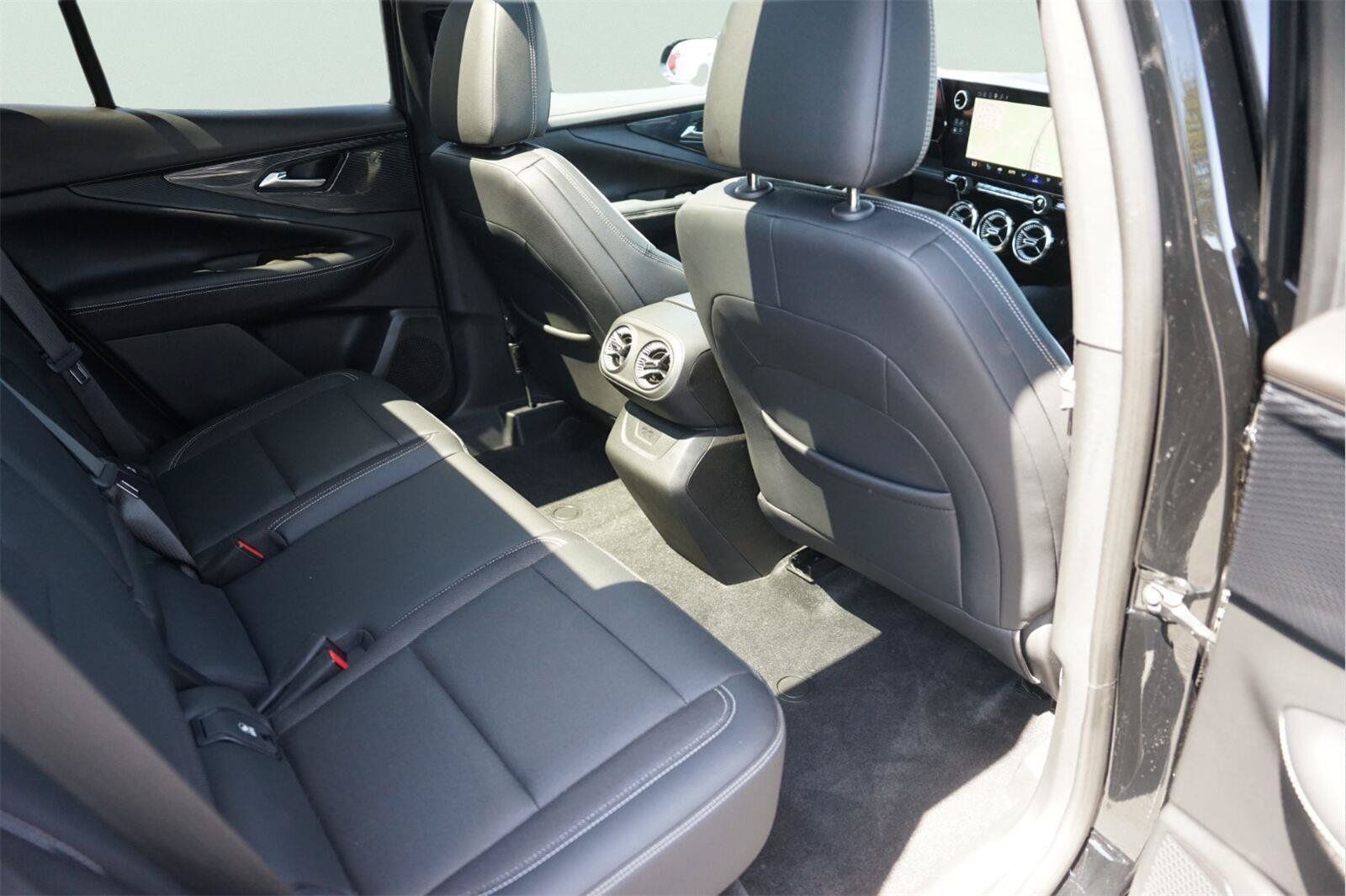 Used 2024 Chevrolet Blazer EV LT AWD/4WD image 15