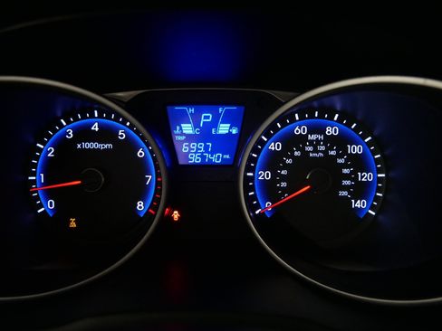 Used 2012 Hyundai Tucson GLS image 21