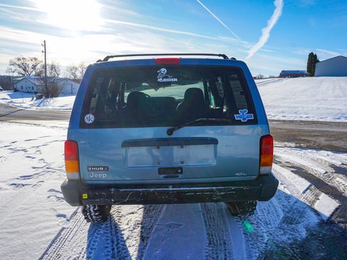 Used 1997 Jeep Cherokee Sport image 4