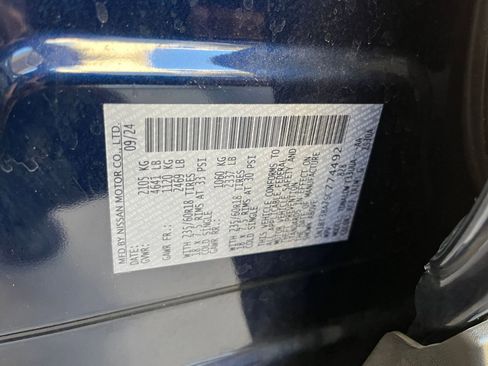 Used 2025 Nissan Rogue SV image 30