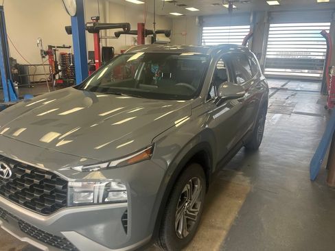 Used 2023 Hyundai Santa Fe SEL AWD/4WD image 2