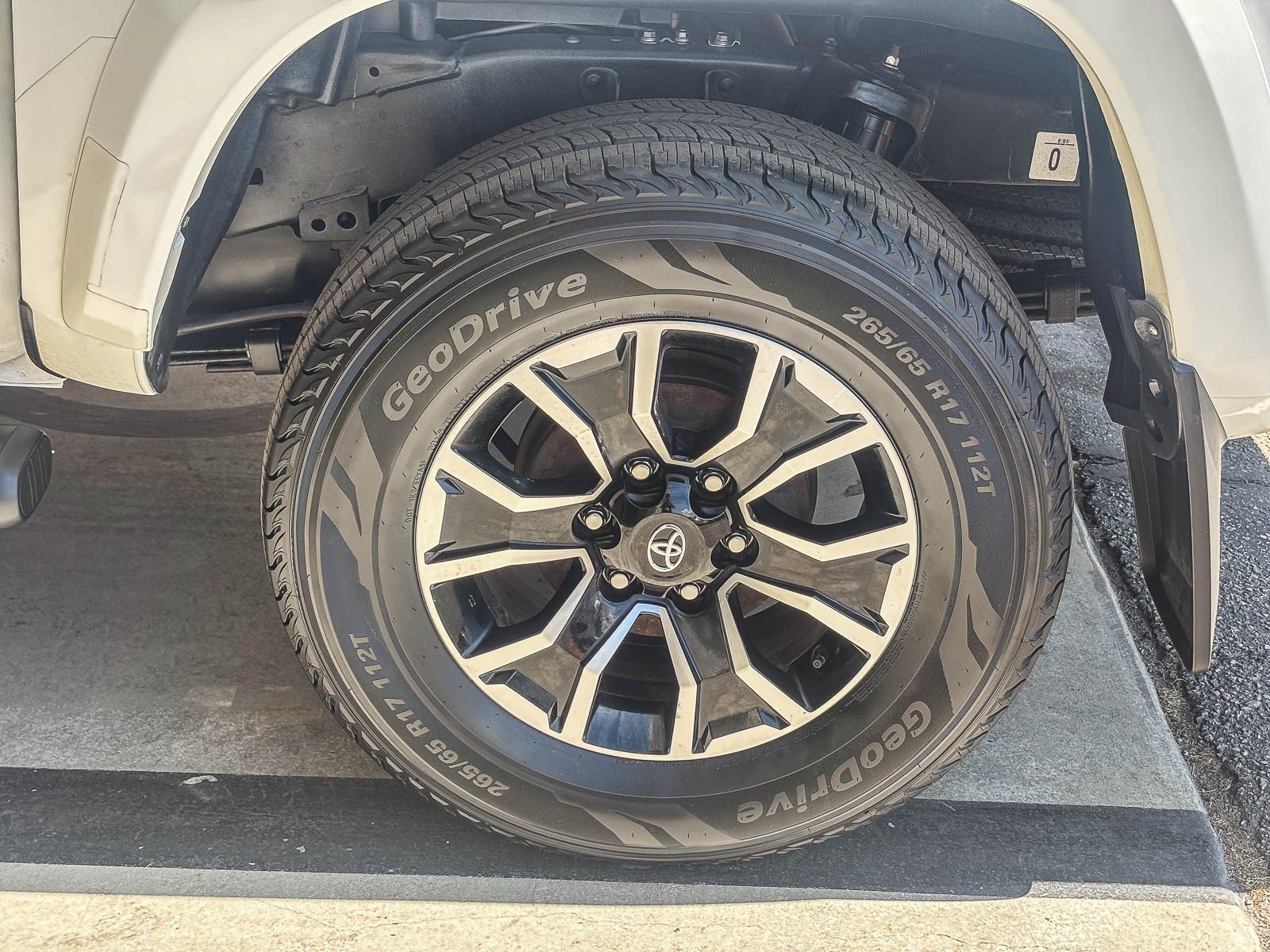 Used 2023 Toyota Tacoma TRD Sport w/ Technology Package RWD image 12