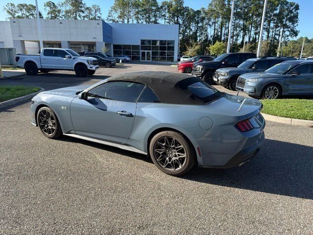 Used 2025 Ford Mustang GT Premium w/ GT Performance Package RWD image 9