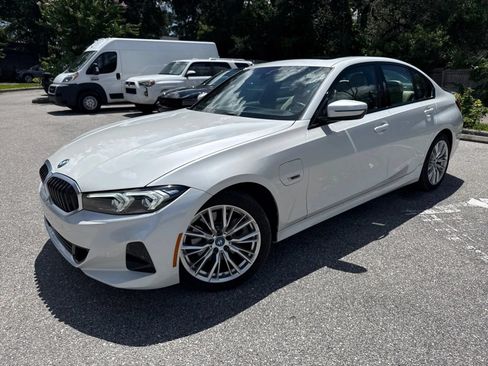 Used 2023 BMW 330e w/ Premium Package RWD image 2