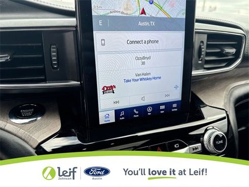 Used 2023 Ford Explorer Platinum w/ Technology Package image 16