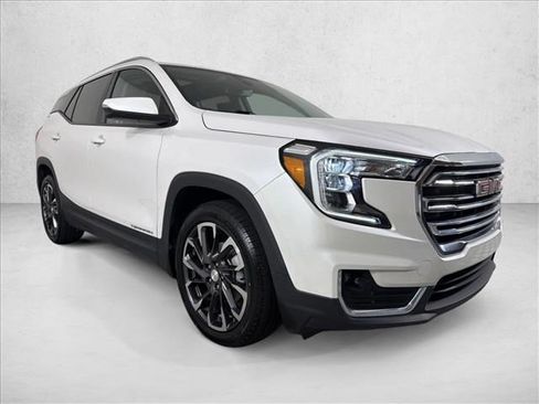 Used 2023 GMC Terrain SLT FWD image 1