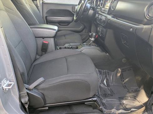 Used 2022 Jeep Wrangler Unlimited Sport image 19