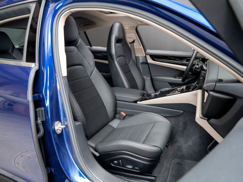 Certified 2024 Porsche Panamera 4 AWD/4WD image 36