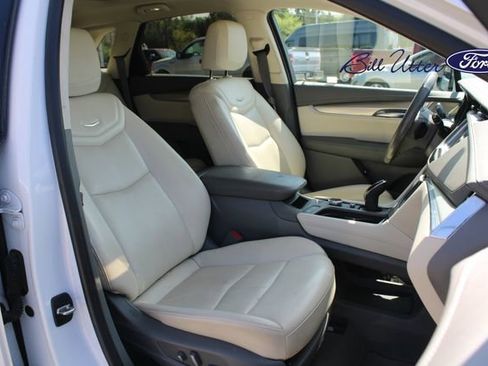 Used 2023 Cadillac XT5 Premium Luxury AWD/4WD image 11
