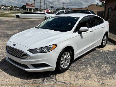 Used 2017 Ford Fusion S FWD image 5