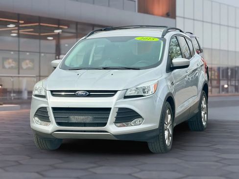 Used 2015 Ford Escape SE w/ Equipment Group 201A AWD/4WD image 2