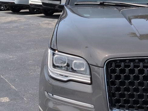 Used 2023 Lincoln Navigator L Black Label AWD/4WD image 10